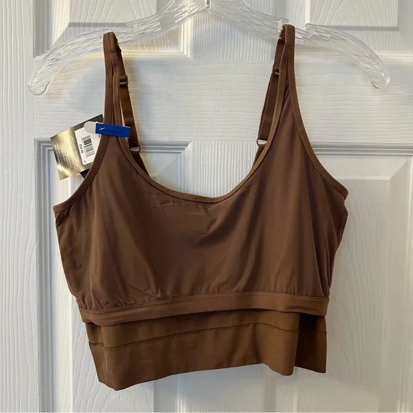 Maidenform XL Smoothing Seamless Cropped Cami - Picture 6 of 11